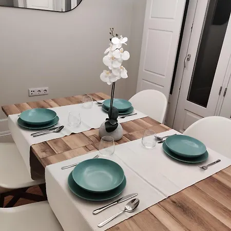 Avantgarde By Upperground Apartment *