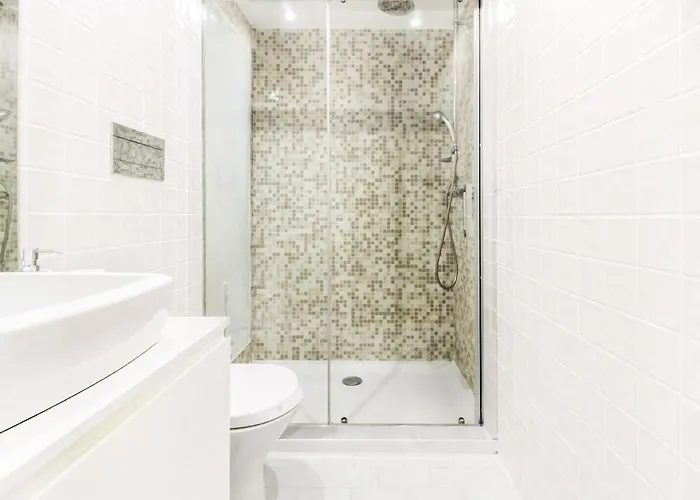 Avantgarde By Upperground * بورتو